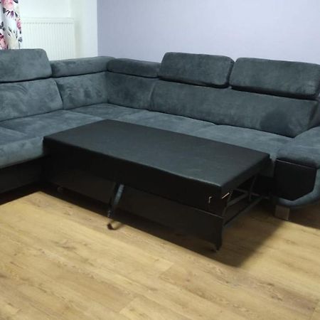 3 Bed House In Walsall, Perfect For Contractors & Leisure & Free Parking Екстер'єр фото